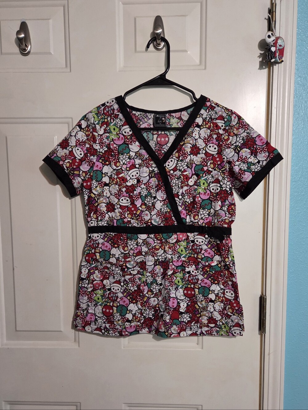 Koi Tokidoki Stretch Luna Womens Medium Scrub Top Holiday Unicorno Size XS